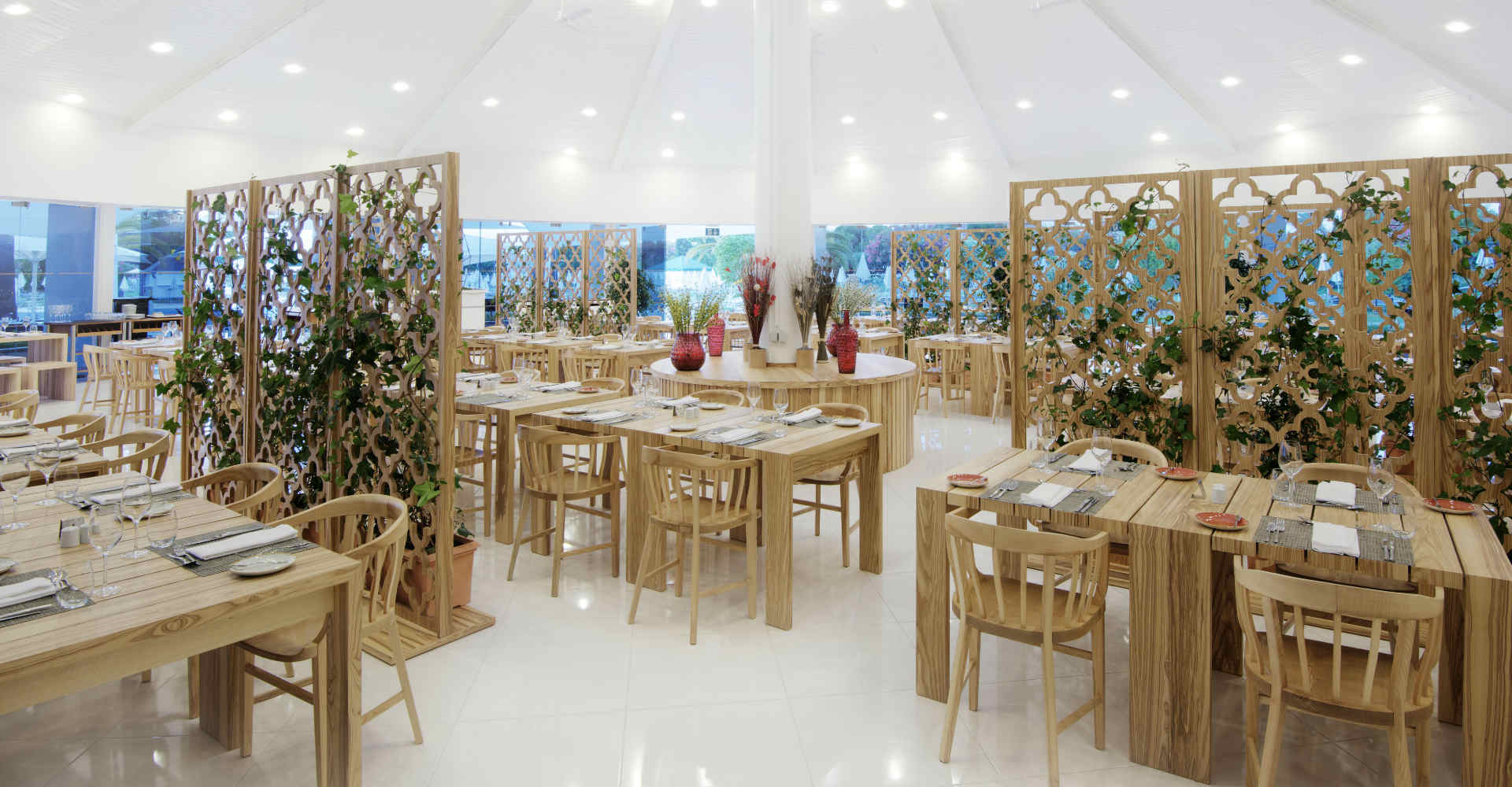 Restaurants and Bars at Tivoli Marina Vilamoura Algarve Resort